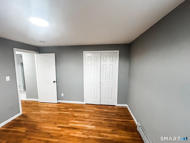 Building Photo - 1254 Reservoir Ave