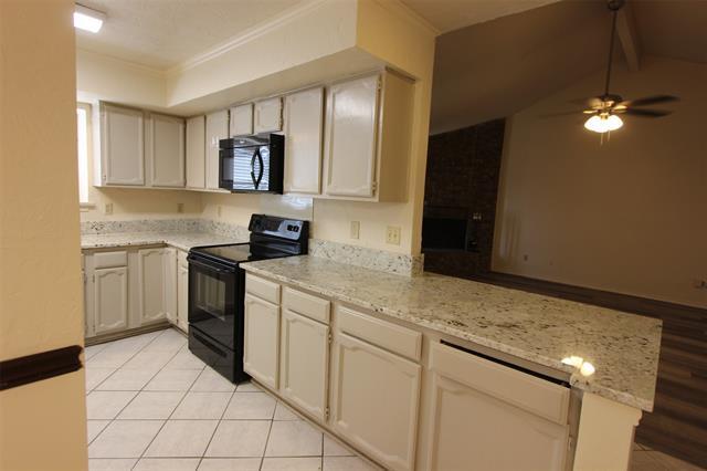 Building Photo - 728 Middle Cove Dr