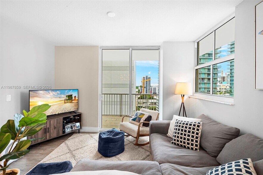 Building Photo - 1250 S Miami Ave