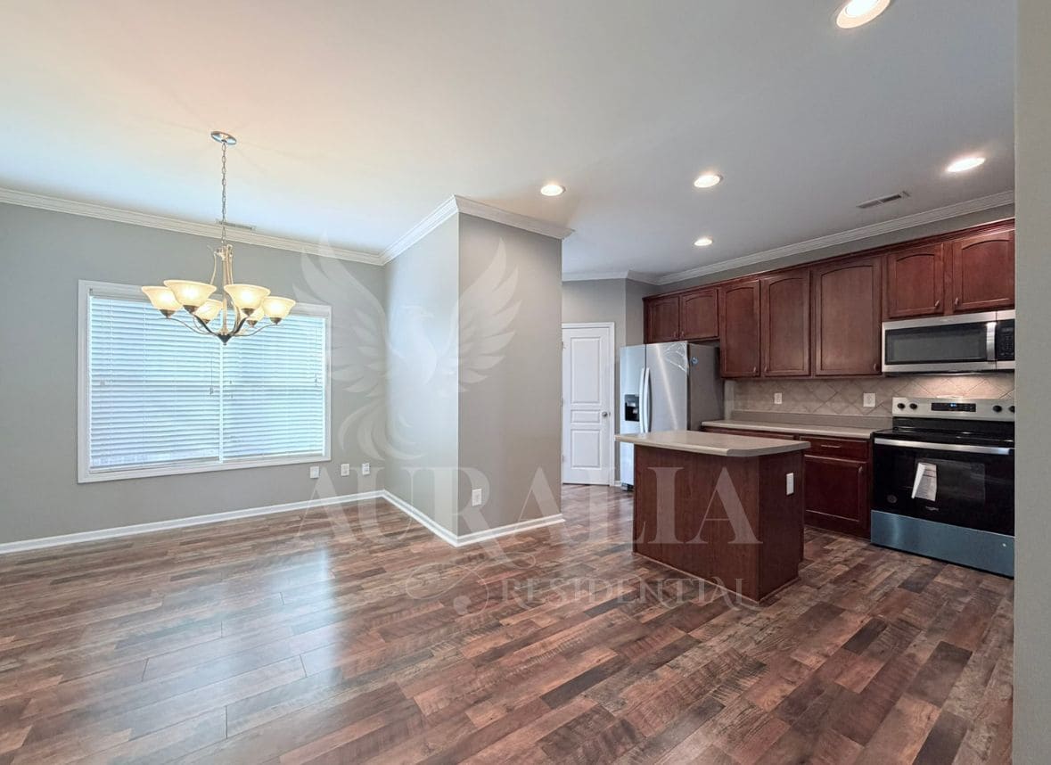 Building Photo - 705 Keystone Park Dr