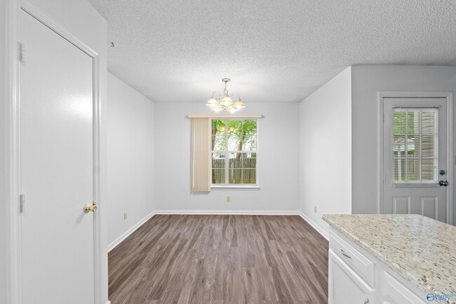 Building Photo - 113 Fernwood Cir