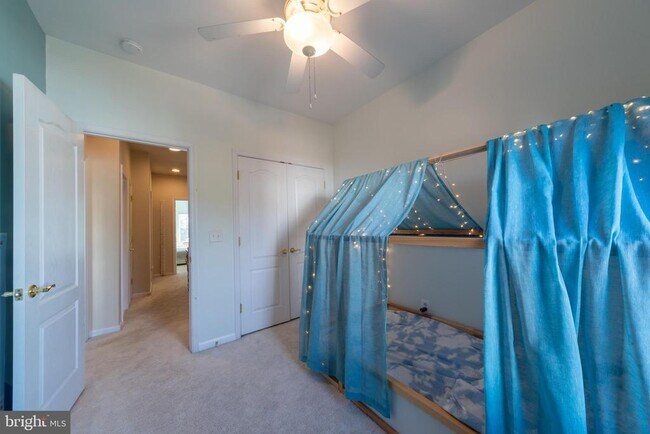 Building Photo - 6931 Rolling Creek Way