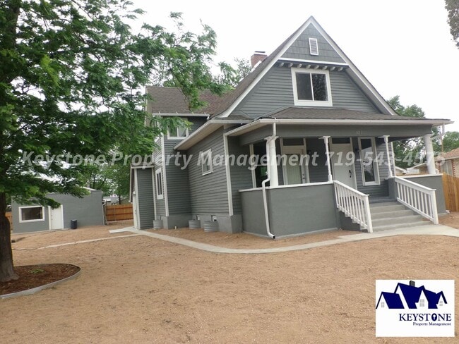 Building Photo - Charming Southside Victorian Tri-plex - Ap...