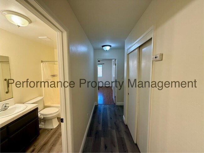 Building Photo - 10720 Anacostia Way