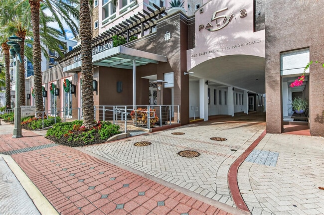 Building Photo - 455 E Palmetto Park Rd