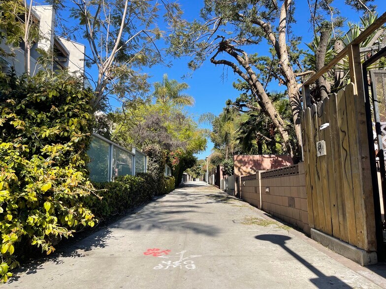 Building Photo - 36 Paloma Ave