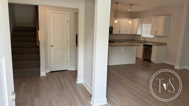 Building Photo - 264 Marron Wy