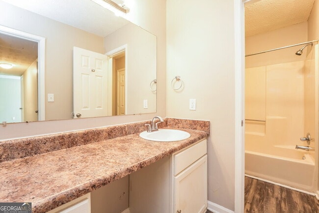 Building Photo - 2627 Country Trace SE