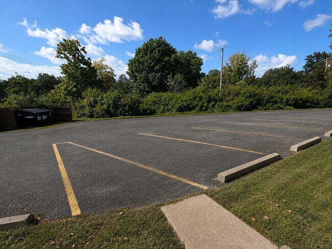 Building Photo - 205 Wheaton Ct