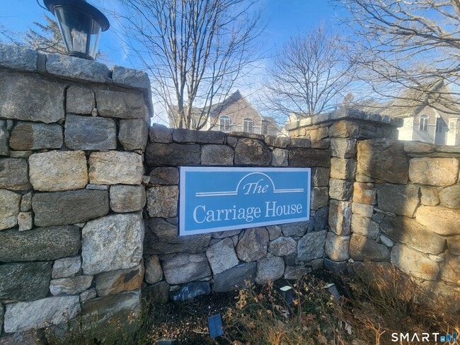 Building Photo - 105 Richards Ave