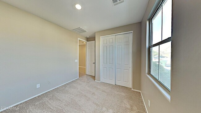Building Photo - beautiful 3ba 2bth Laveen home