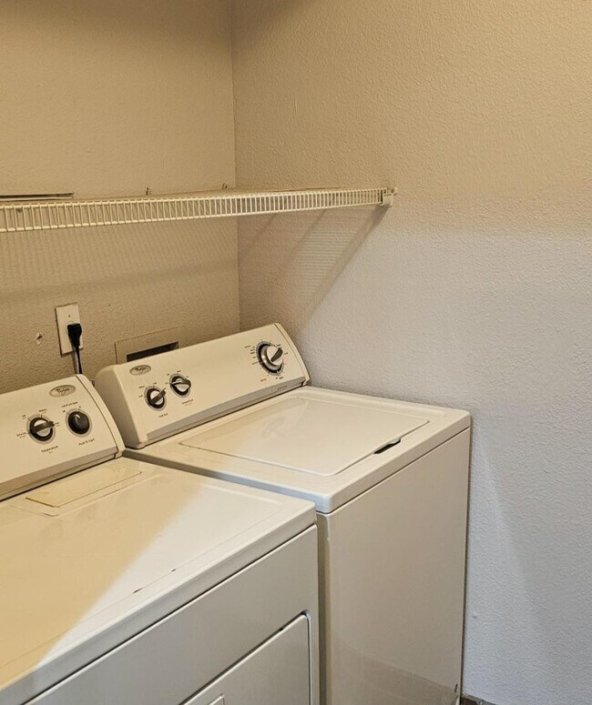 Building Photo - 4704 E Paradise Village Pkwy N