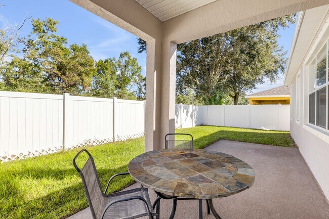 Building Photo - 627 Aeolian Dr