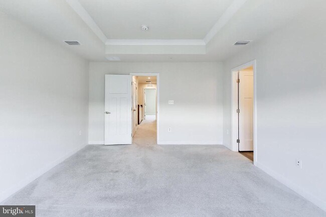 Building Photo - 11330 Meridian Hill Way