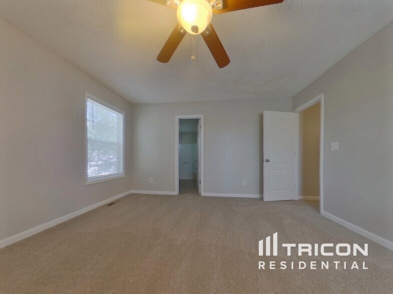 Building Photo - 2901 Pavia Cir