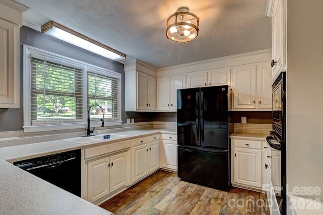 Building Photo - 1409 Delview Rd