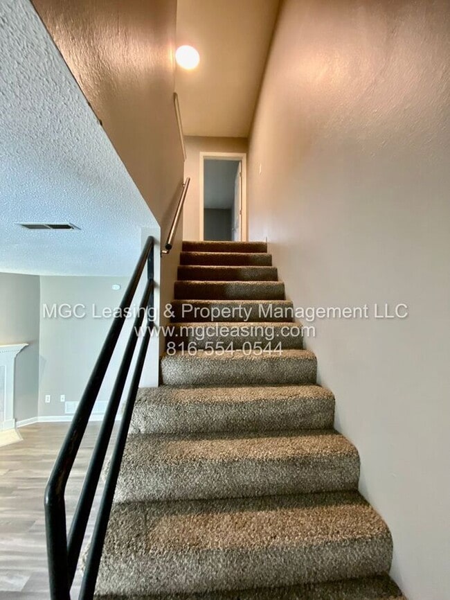 Building Photo - Spacious Comfort Meets Small-Town Charm – ...