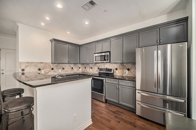 Building Photo - Downtown Fort Worth Condo with Office!