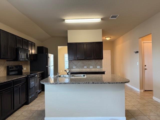 Building Photo - 6001 Roderick Dr