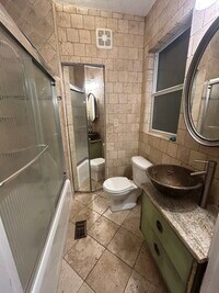 Building Photo - 833 5th Ave N