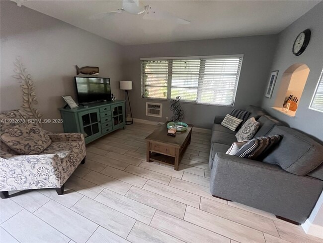 Building Photo - 508 Antioch Ave