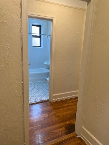 Building Photo - 75 White Oak St