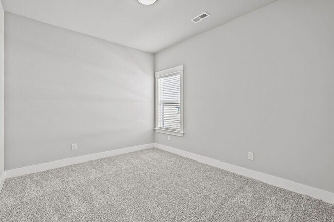 Building Photo - 411 Raleigh Elm Dr
