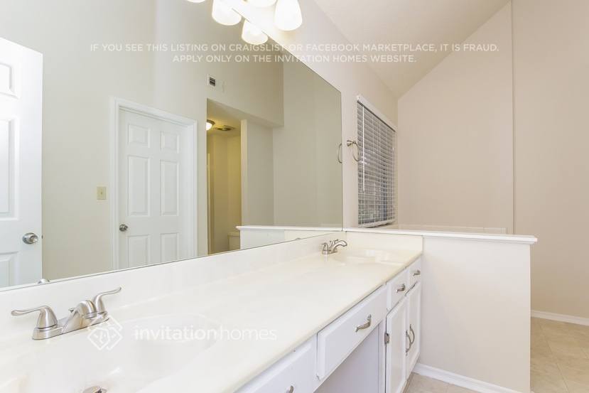 Building Photo - 1257 Moorfield Trce NW