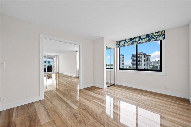 Building Photo - 911 Ocean Dr