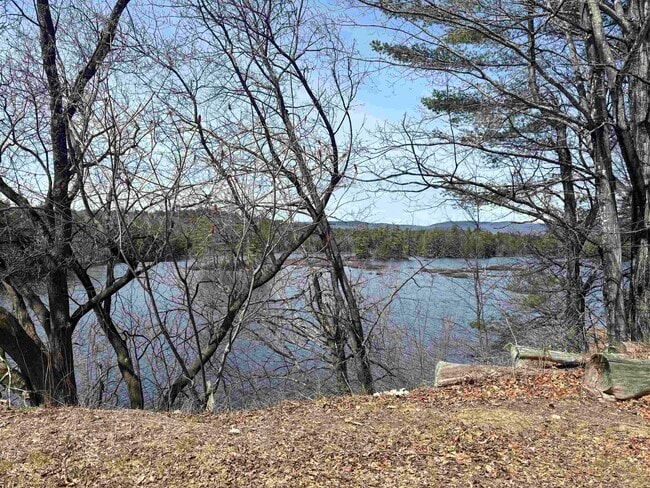 Building Photo - 615 Bean Rd