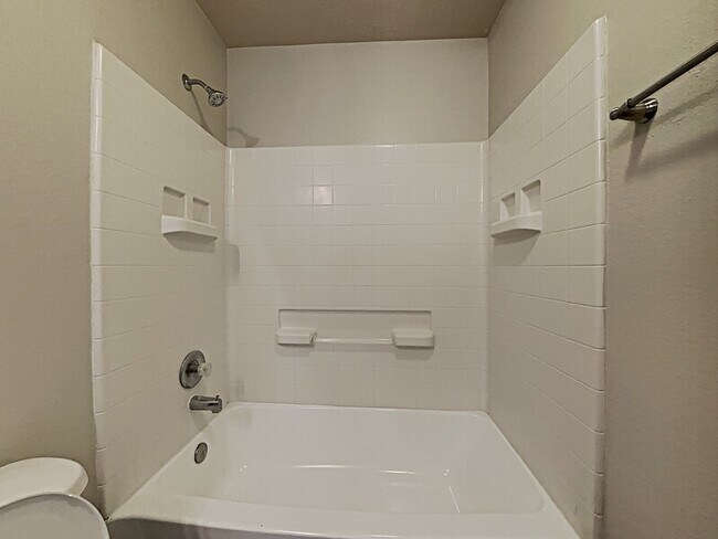 Building Photo - 21607 Nella Cir