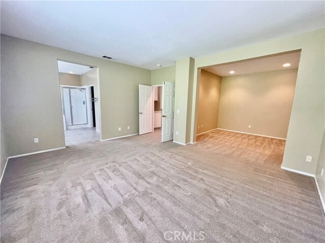 Building Photo - 32 Bogey Ln