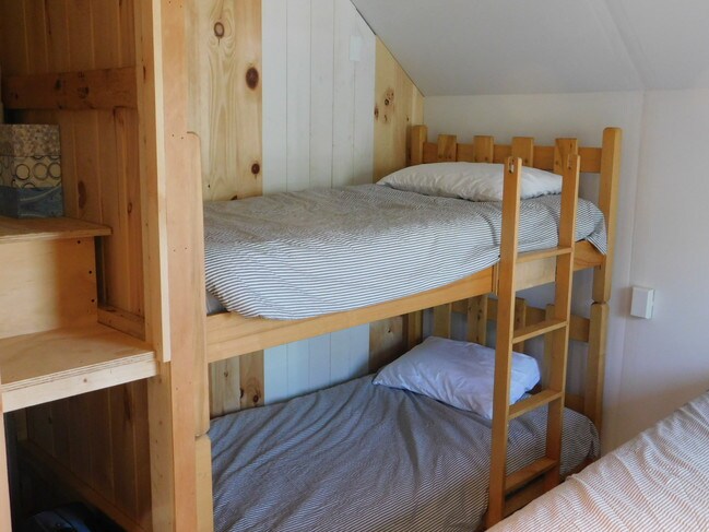 Building Photo - 42 Evergreen Ave