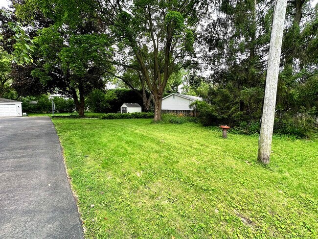 Building Photo - 1007 Pine St