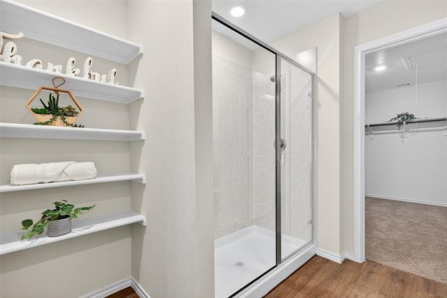 Building Photo - 4208 Carnation Dr