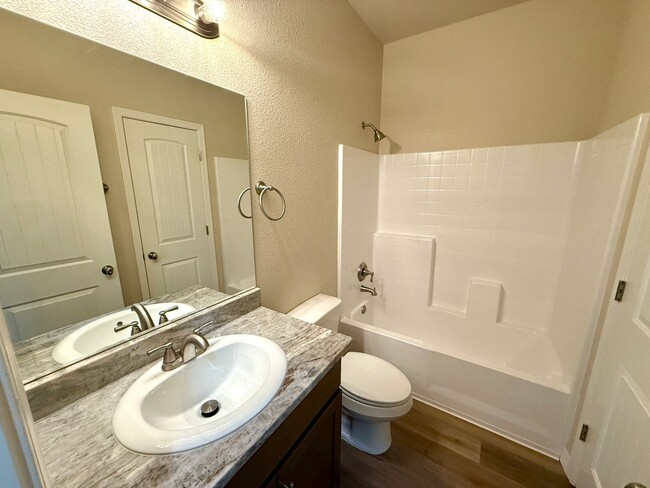 Building Photo - 3774 Meadowbrook Ln