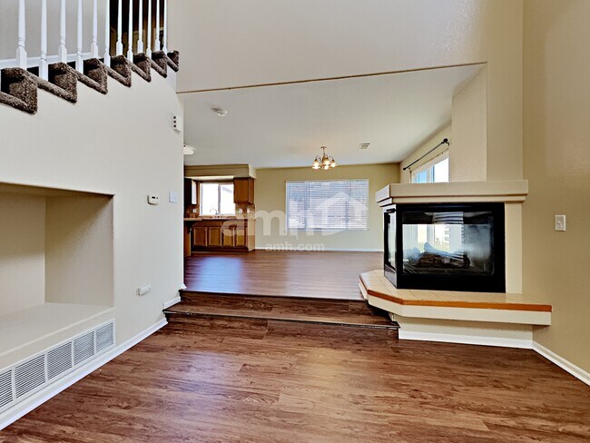 Building Photo - 4995 Fundy St