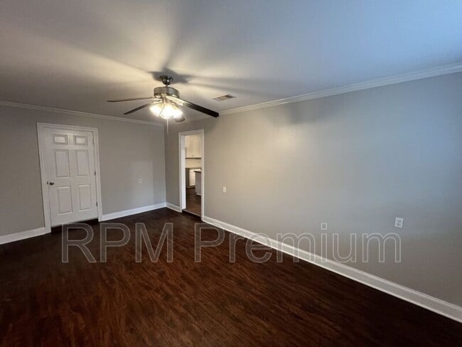 Building Photo - 41158 2nd Colonial St