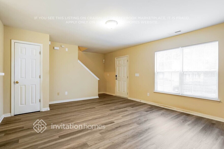 Building Photo - 511 Lodestone Dr