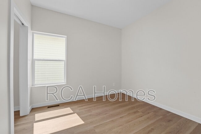 Building Photo - 45 Keystone Ave