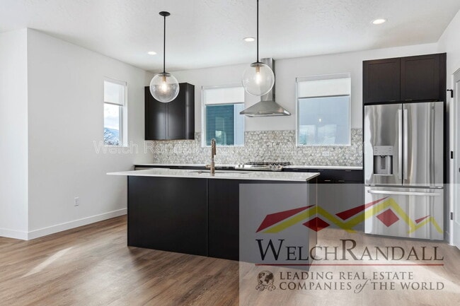 Building Photo - 507 E Alice Wy