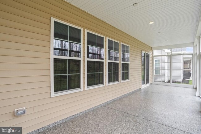 Building Photo - 395 Quiet Crk Dr