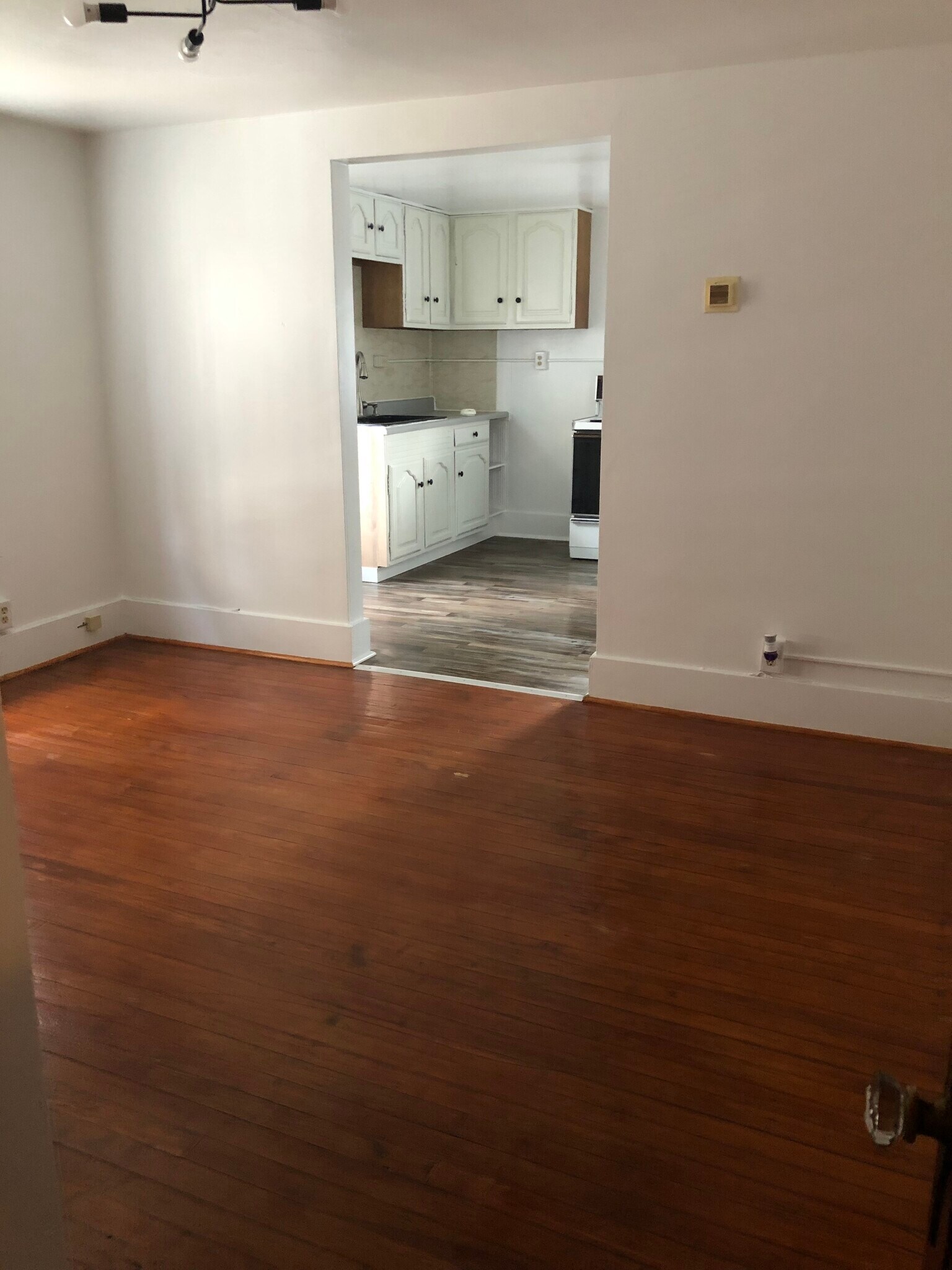 Building Photo - 2028 Oregon Ave