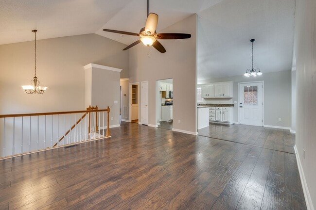 Building Photo - 3817 Rockford St