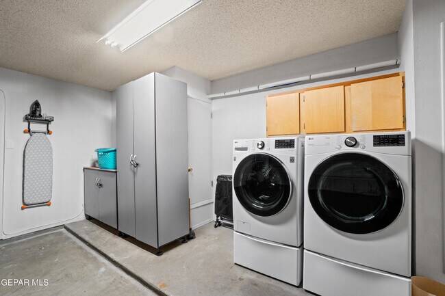 Building Photo - 12120 Desert Quail Ave