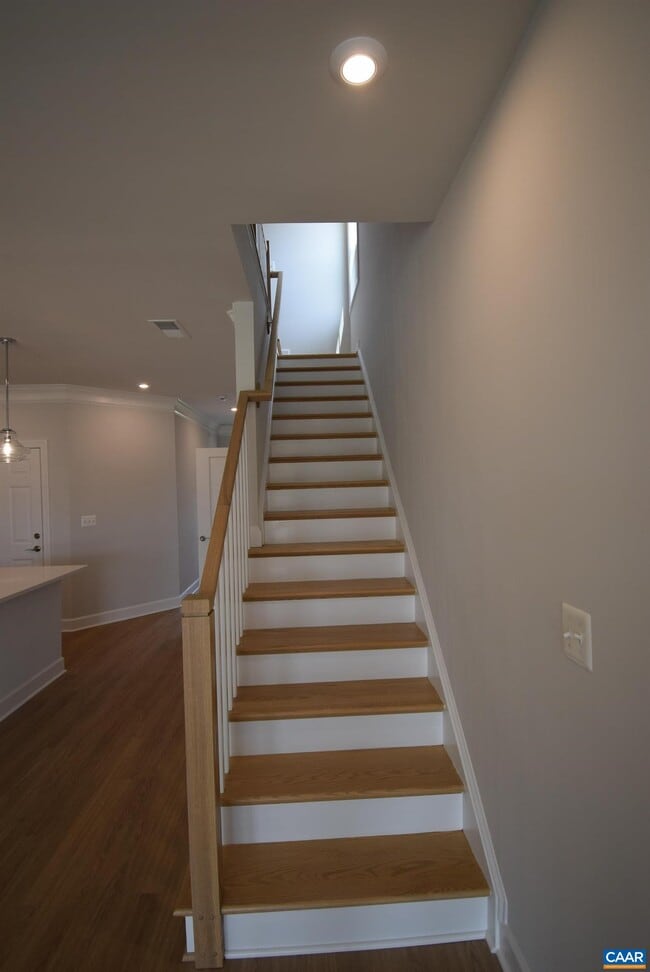 Building Photo - 129 Crabapple Ln