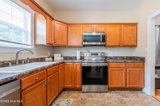 Building Photo - 100 Marble Ct