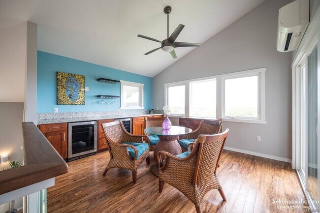Building Photo - Very Spacious by the Ocean 3BR/3BA/2CarGarage in Kaimalino