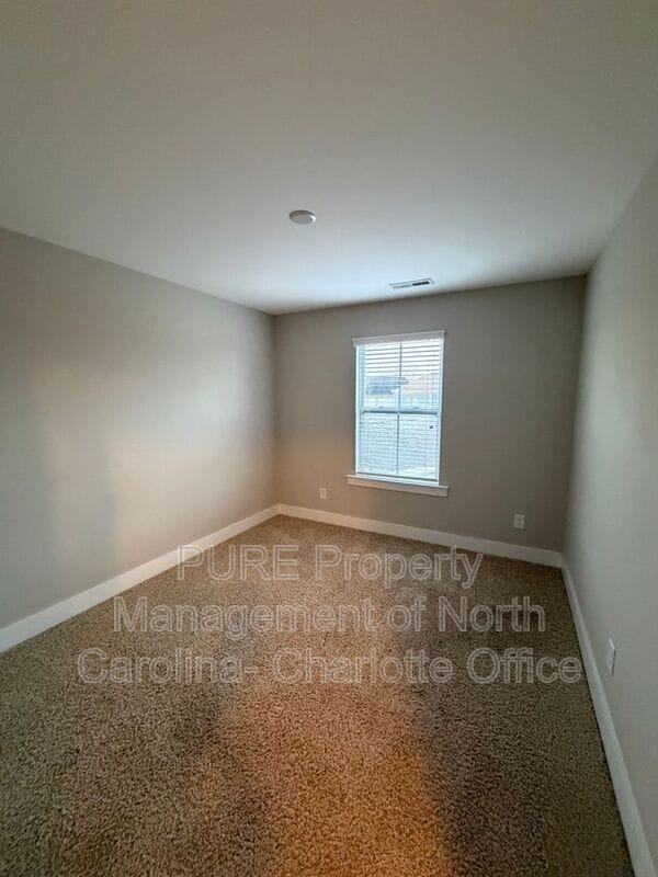 Building Photo - 2731 Tranquil Oak Pl