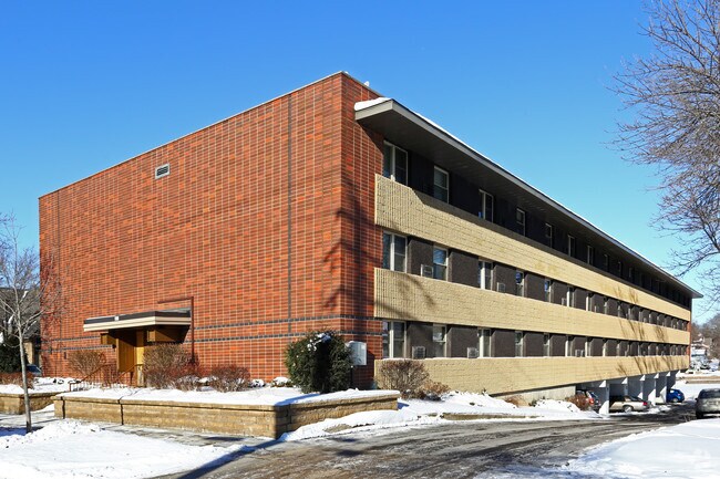 Building Photo - Riverview Manor